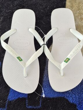Havaianas White Flip Flops with Brazilian Flag Accent